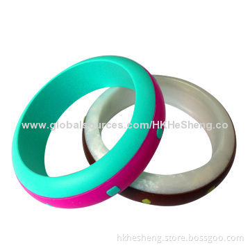 2014 Most popular silicone bracelet, mixed different colors, nontoxic and BPA-free